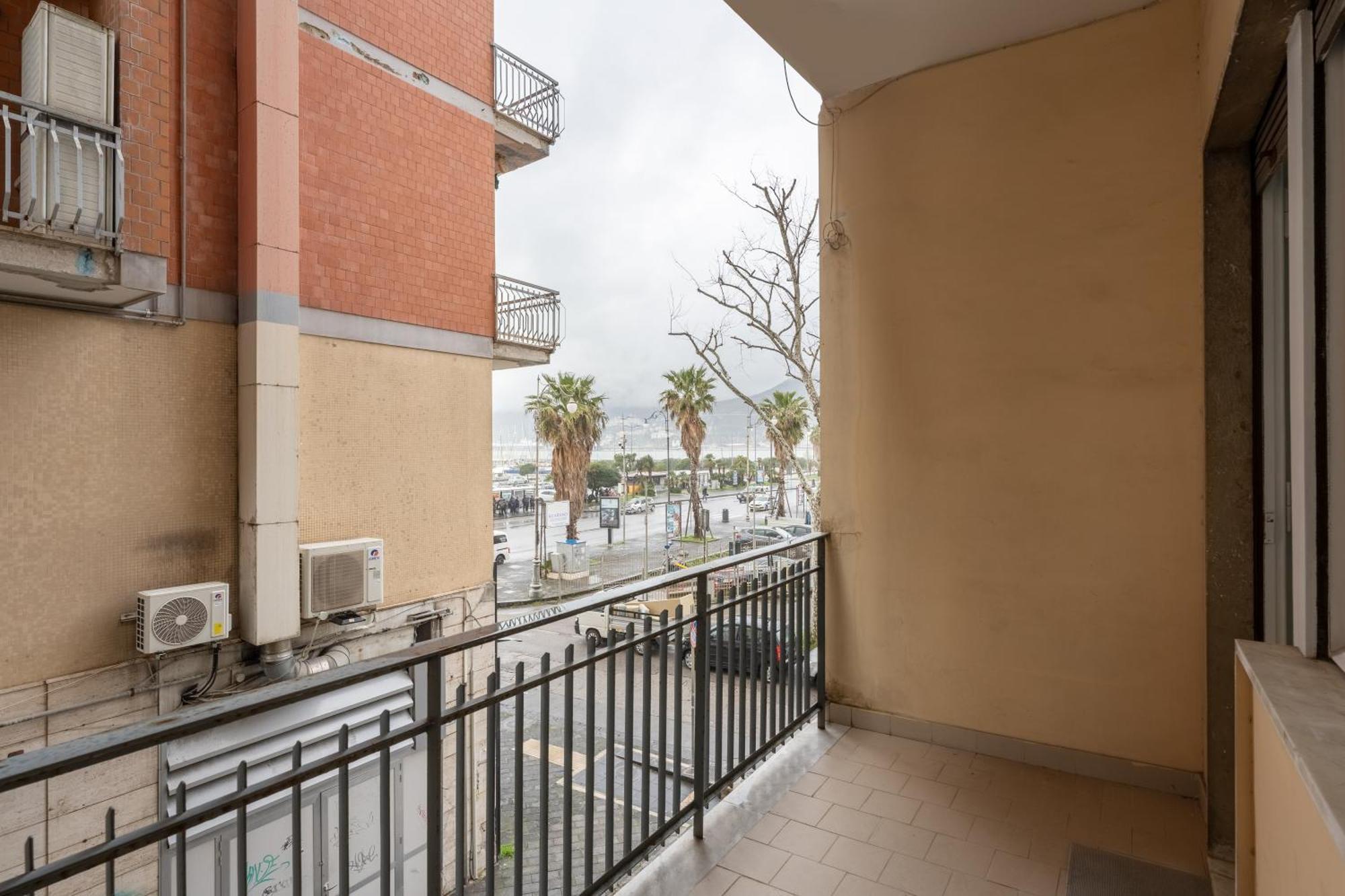 Affittacamere Central Concordia Salerno Exterior foto